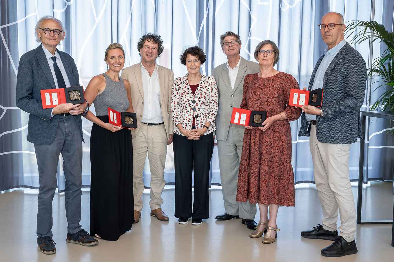 Vlnr Jan Laan, Jessica Piotrowski, Peter-Paul Verbeek, Geert ten Dam, Jan Lintsen, Hanneke Lips en Michiel van Kempen (foto: Van Harte Gefotografeerd)