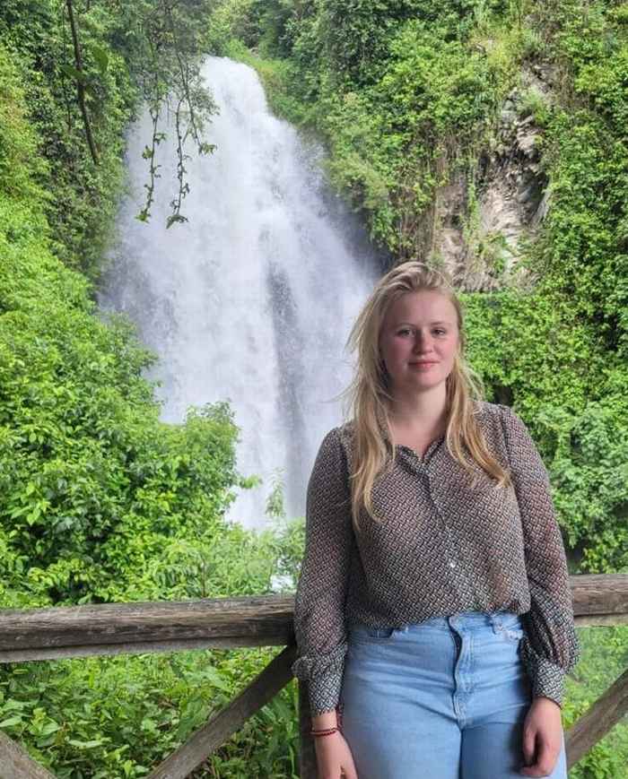 de vier studenten van het groepje van Evi