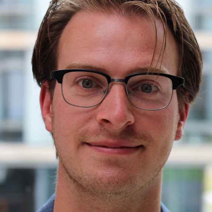 Portretfoto Tijmen Bakker