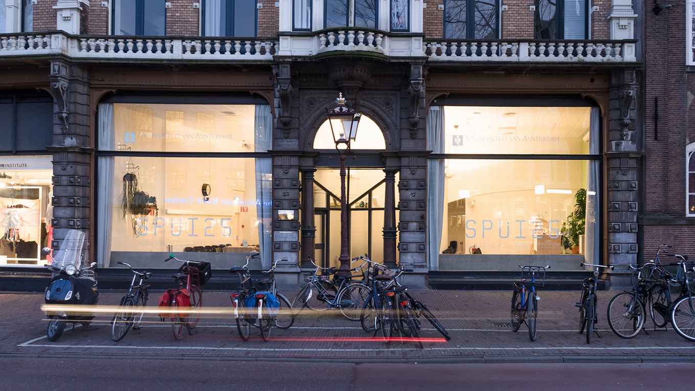 Front view of Spui25